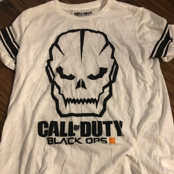 Tee - Picture 1 of 1